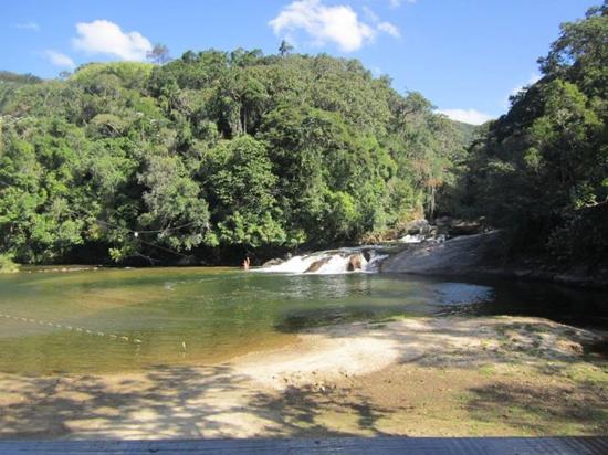 30,9kmO Poço feio em Lumiar é um local agradável para ir com a família, com águas tranquilas para um mergulho.